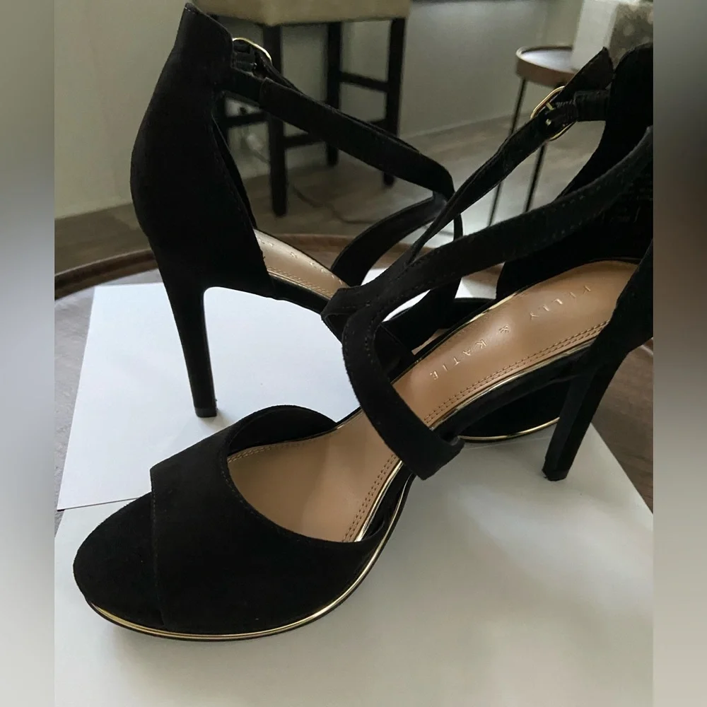 KELLY & KATIE BLACK FAUX SUEDE HEELS